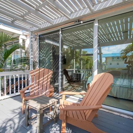 Beach Living At Island Pine Villas Blaw George Town Exteriör bild